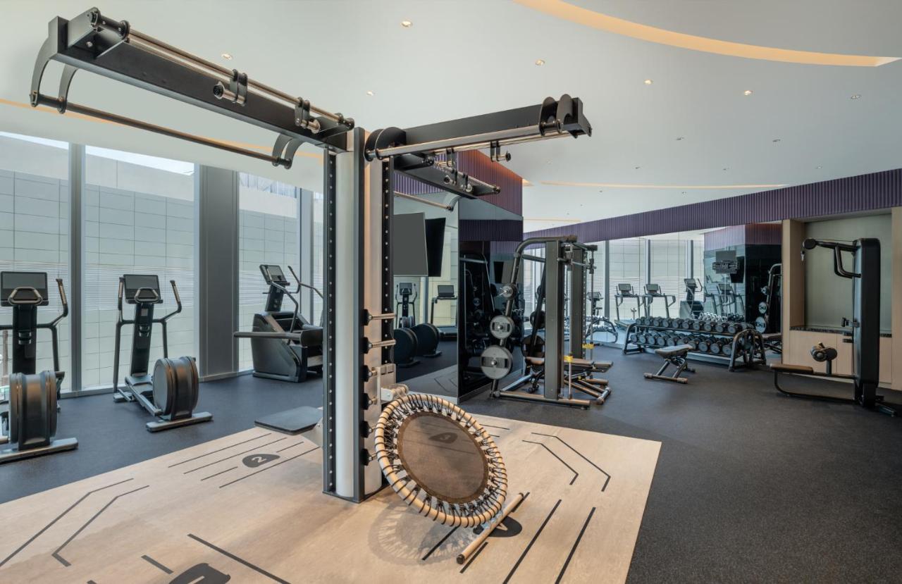 W Macau - Studio City Exterior foto The gym at the hotel