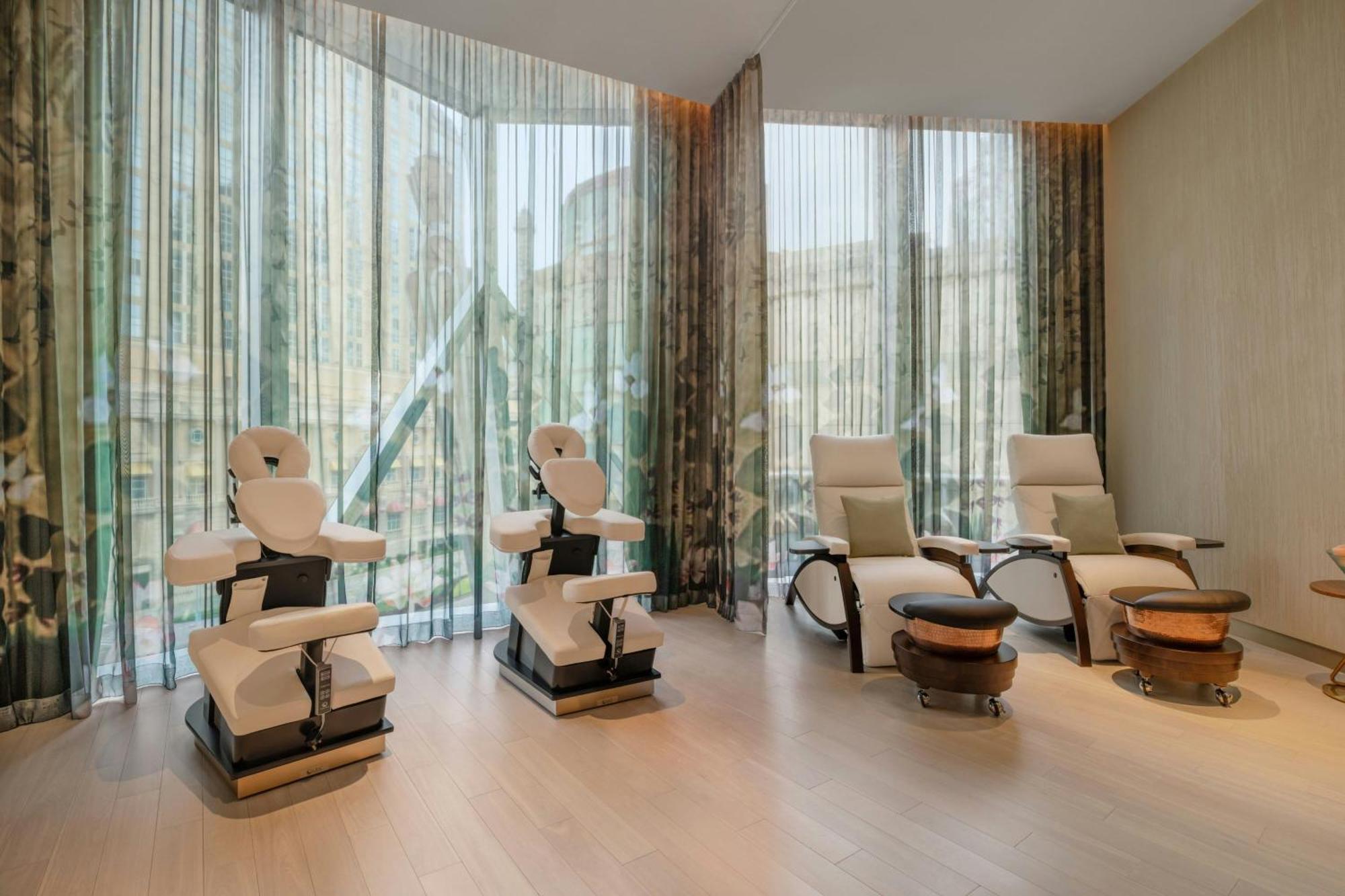 W Macau - Studio City Exterior foto The spa at The Ritz-Carlton, DIFC